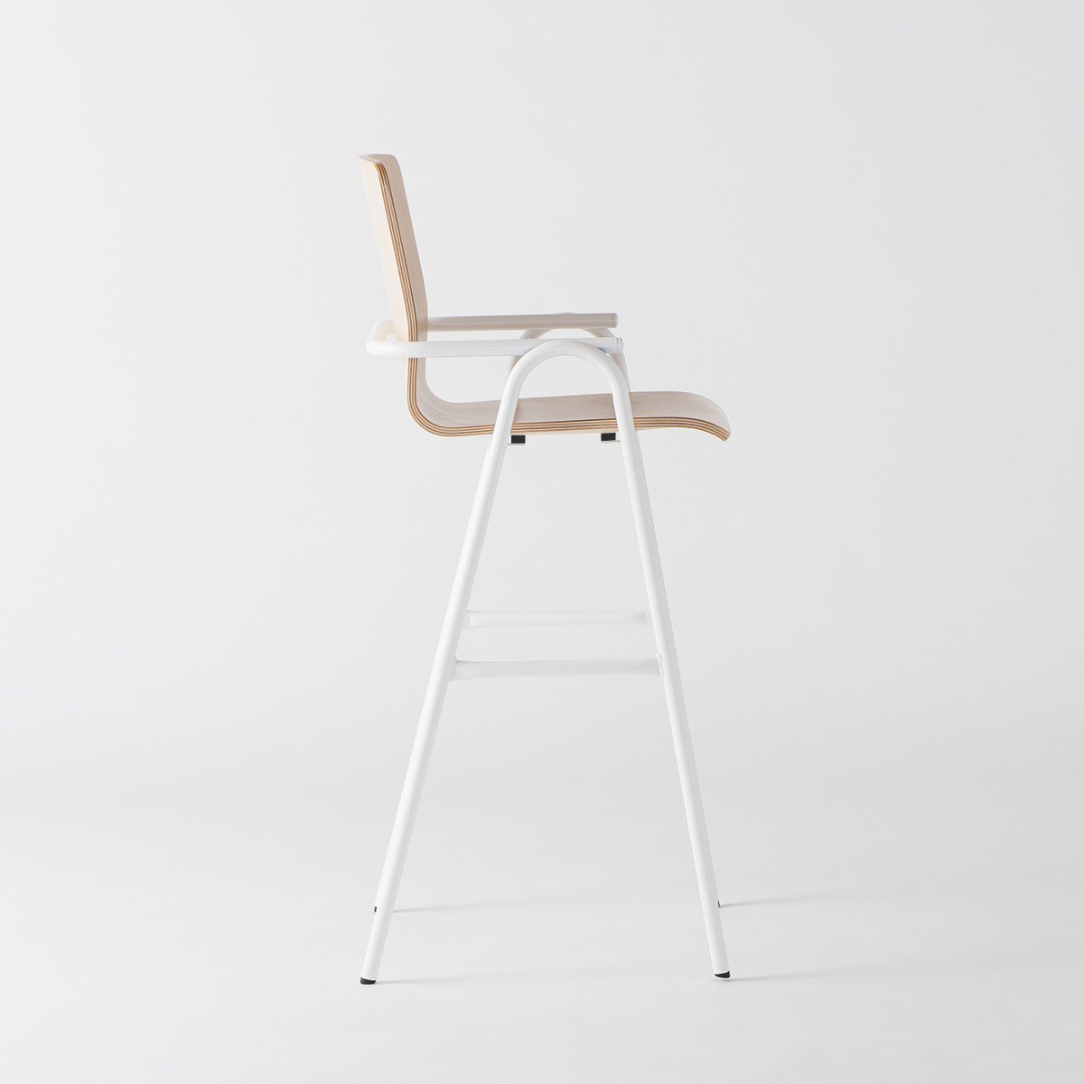 Full Hurdle High Chair by Dowel Jones